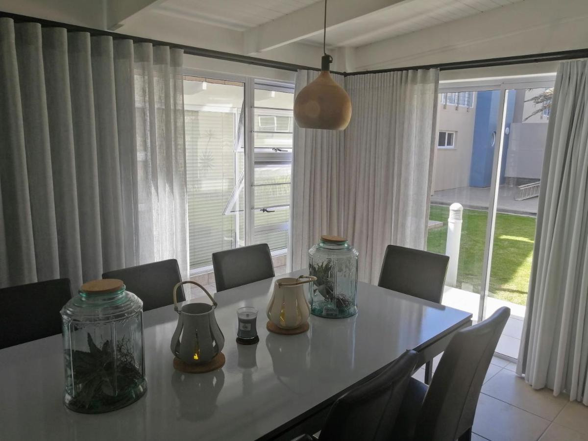 Waterfront Estate Self Catering F10 Appartement Swakopmund Buitenkant foto