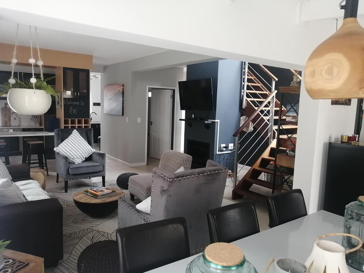 Waterfront Estate Self Catering F10 Appartement Swakopmund Buitenkant foto